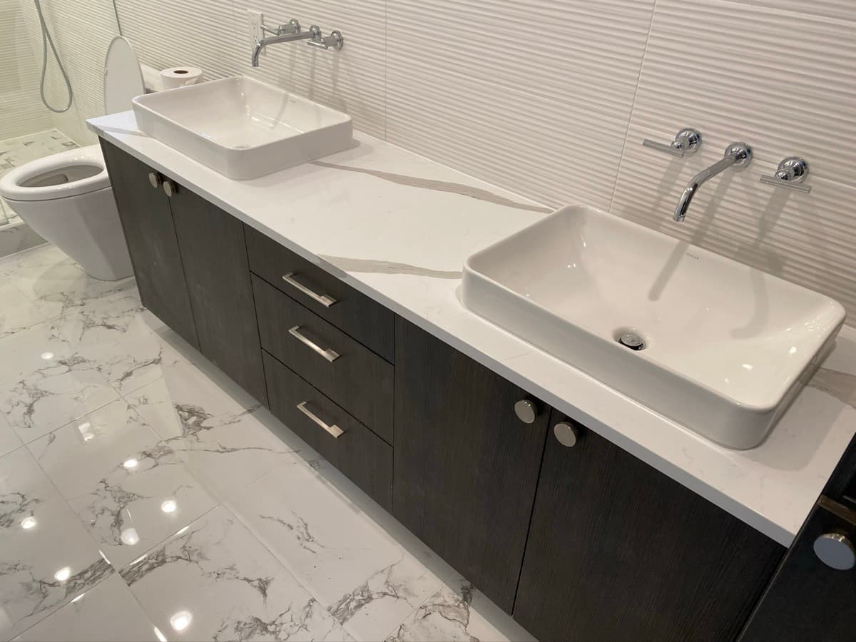 Contemporary Vessel Sink Bath